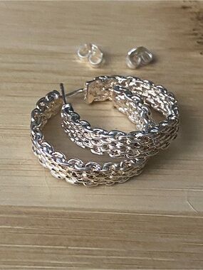 Delicate Textured Hoop Earrings - Silver 925 marked